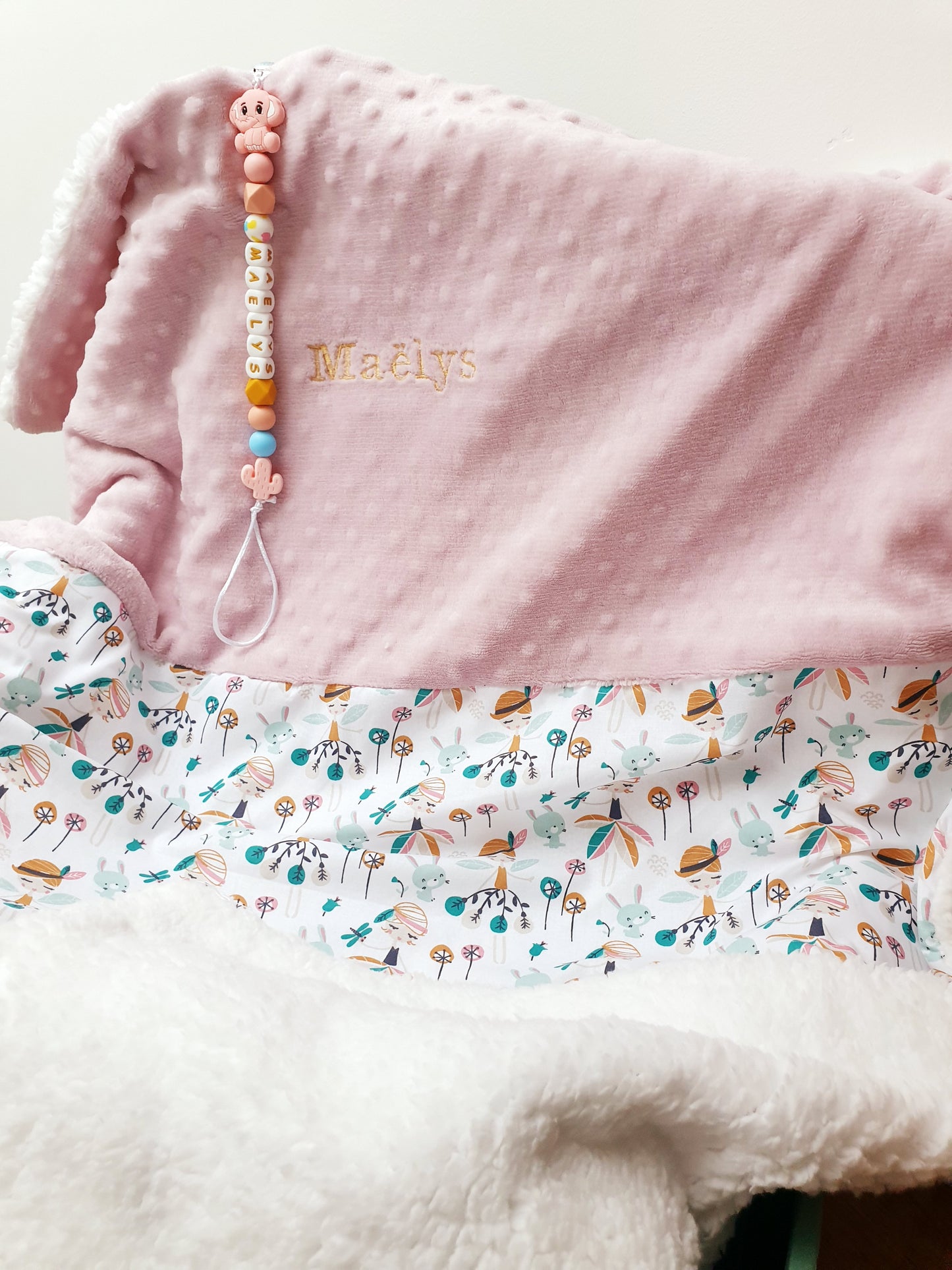 Couverture BÉBÉ et attache tétine